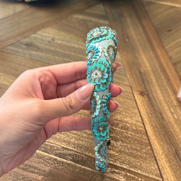 Floral Embellished Turquoise and Blue Headband by Deepa Gurnani NWT - Picture 8 of 10